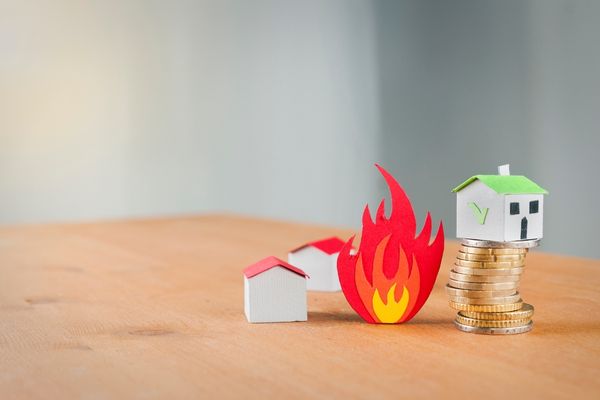 découvrez comment obtenir une indemnisation rapide et efficace après un incendie grâce à votre assurance. informez-vous sur les démarches à suivre et les recours possibles pour protéger vos biens et votre patrimoine.