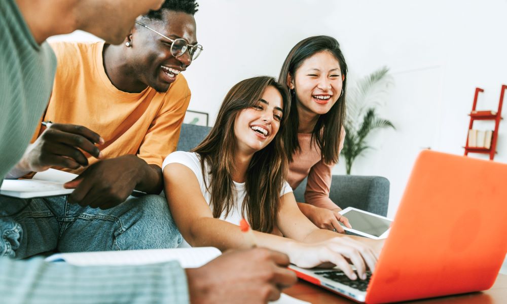 découvrez l'assurance chambre universitaire, une solution idéale pour protéger vos biens et votre responsabilité civile pendant vos études. obtenez une couverture adaptée et des garanties complètes à petit prix pour vivre sereinement en résidence étudiante.