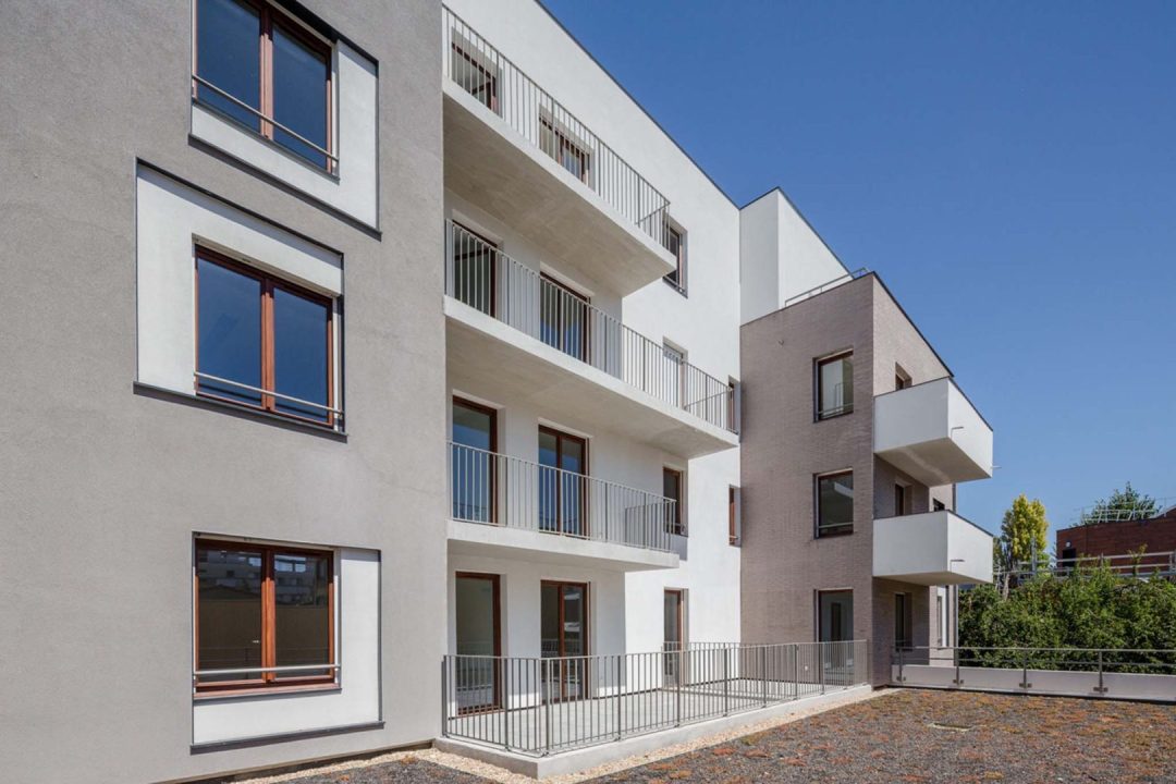 découvrez les enjeux du logement précaire en 2025 : chiffres clés, causes, conséquences sociales et solutions pour améliorer les conditions de vie des personnes touchées par l'habitat insalubre ou instable.