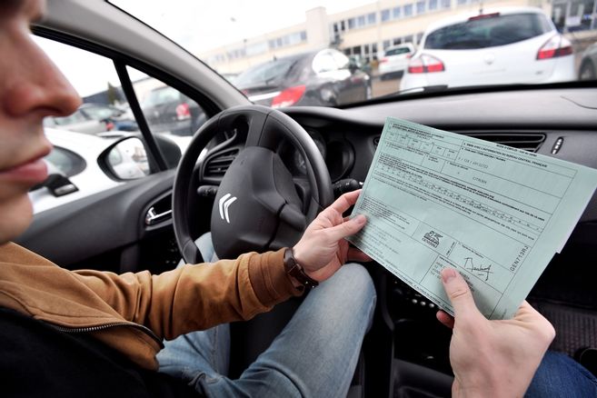 découvrez les raisons de la hausse des prix des assurances en 2026 et comment vous préparer à ces changements financiers.