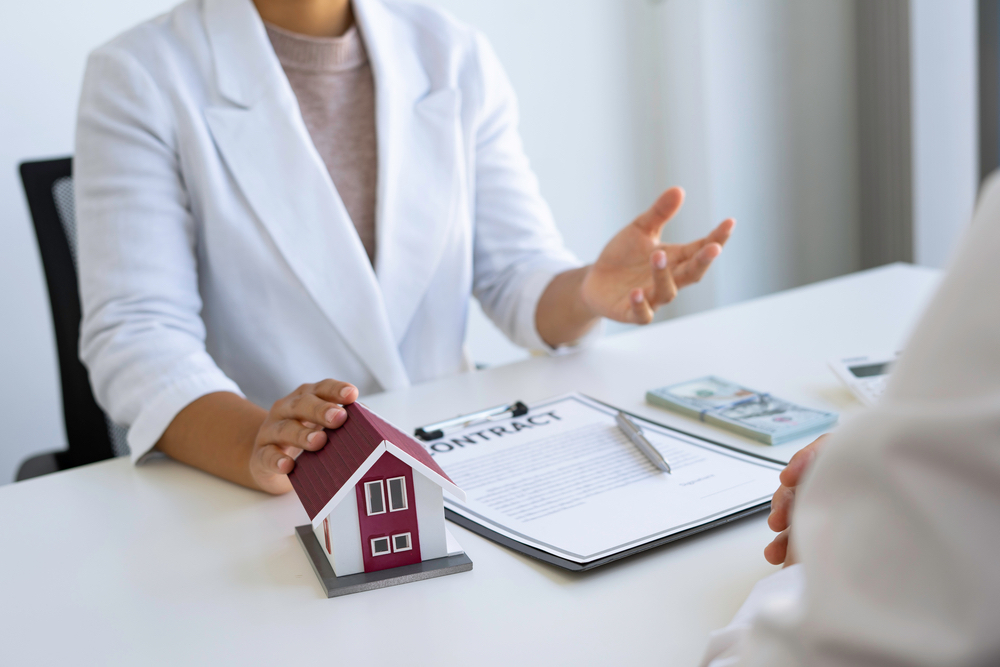 découvrez comment les utilisateurs interagissent avec l'assurance habitation, leurs attentes, comportements et expériences pour mieux comprendre ce secteur essentiel.