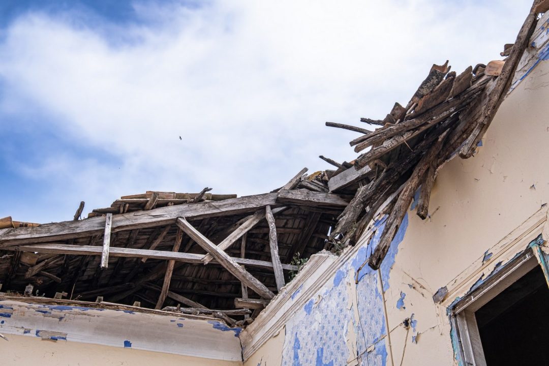 découvrez comment obtenir une indemnisation rapide et efficace suite aux dégâts causés par la tempête pedro grâce à votre assurance.