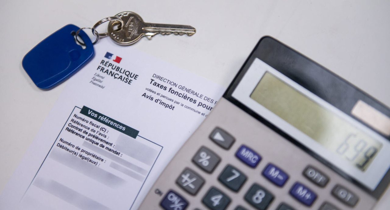 découvrez les implications du maintien des taux d’imposition et son impact sur l’économie et les contribuables.